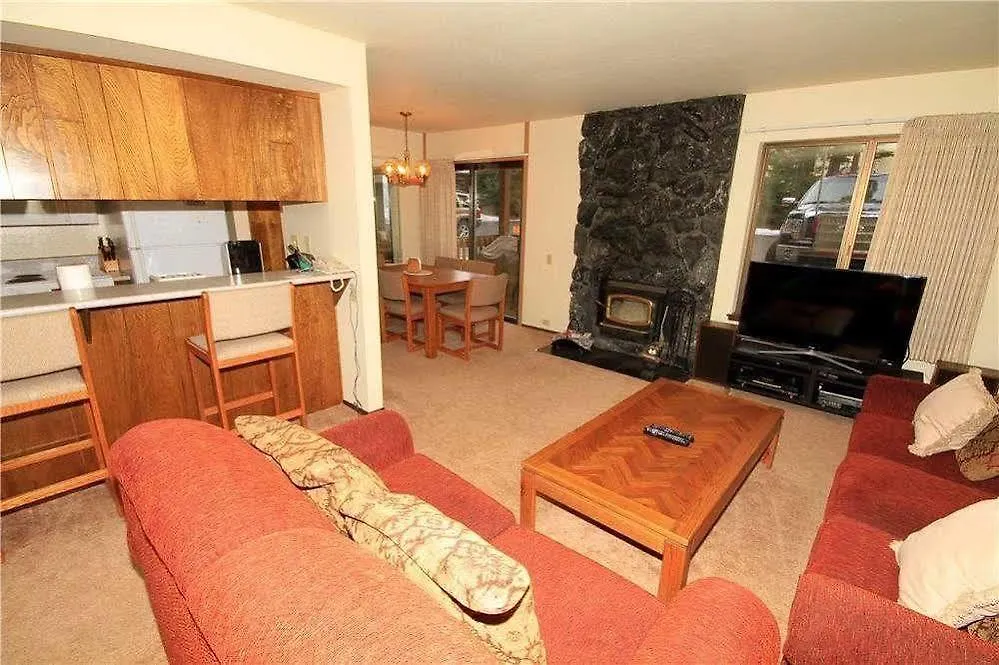 Discovery 4 Mammoth Lakes Hotel