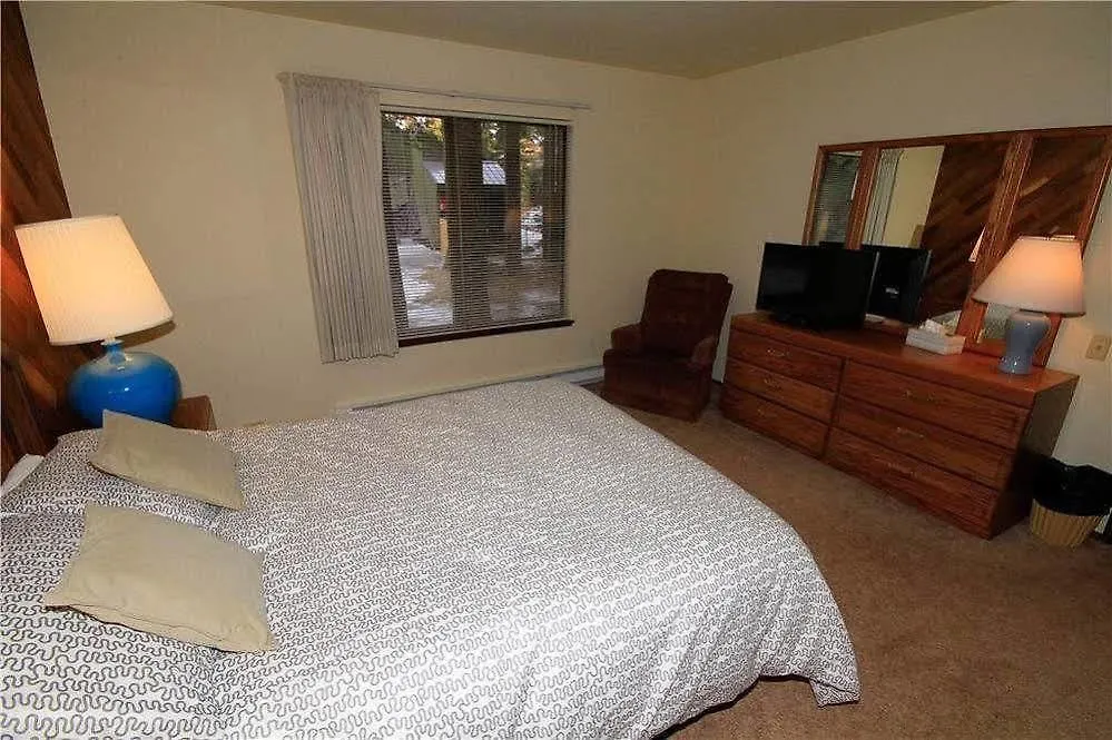 Hotel Discovery 4 Mammoth Lakes